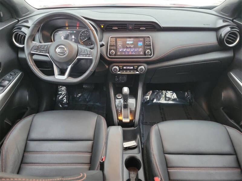 2020 Nissan Kicks SR