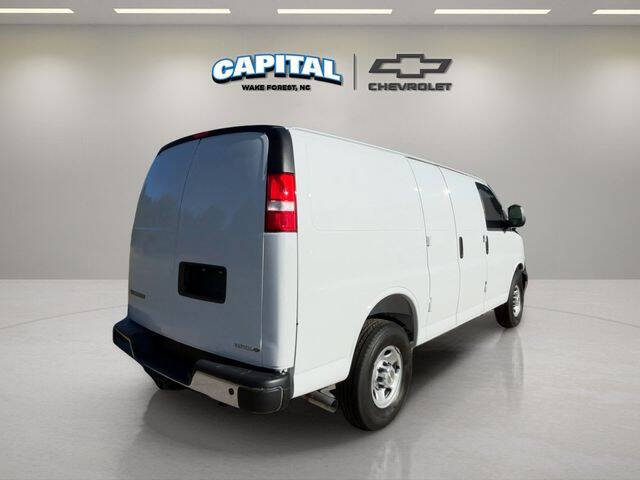 2025 Chevrolet Express 2500