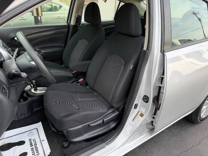 2017 Nissan Versa 1.6 SV