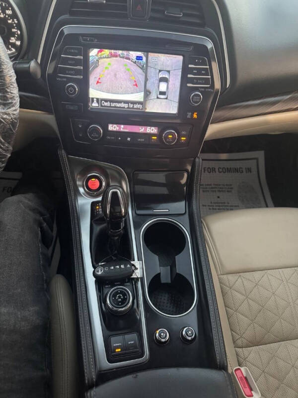 2017 Nissan Maxima Platinum