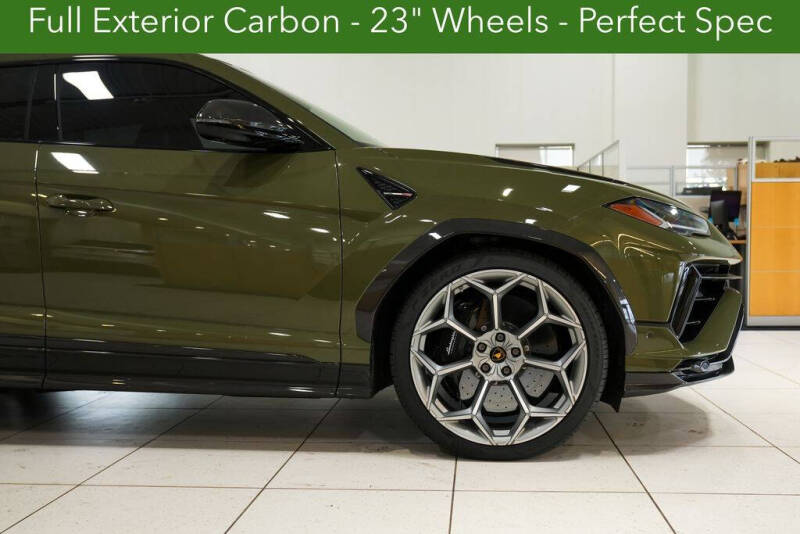 2023 Lamborghini Urus Performante