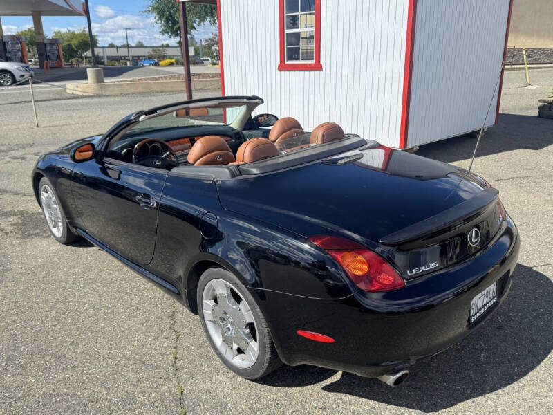 2005 Lexus SC 430