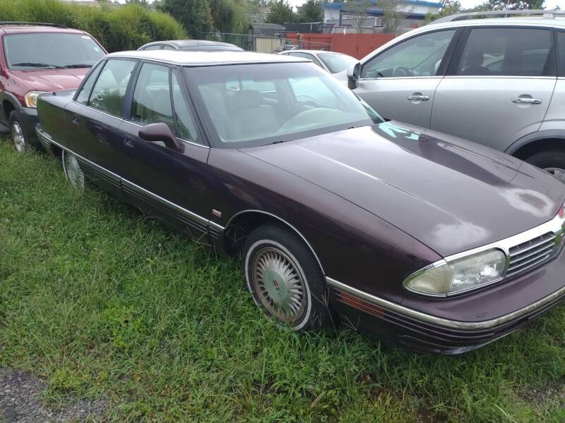 1996 Oldsmobile Ninety-Eight for sale at BRAUNS AUTO SALES in Pottstown PA