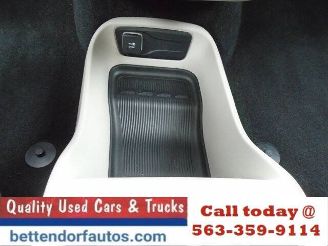 2021 Chrysler Voyager L