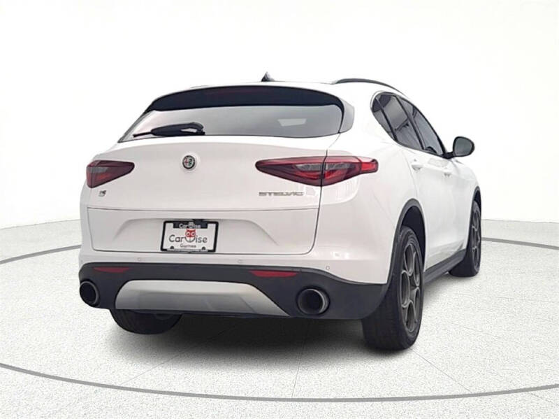 2018 Alfa Romeo Stelvio Sport