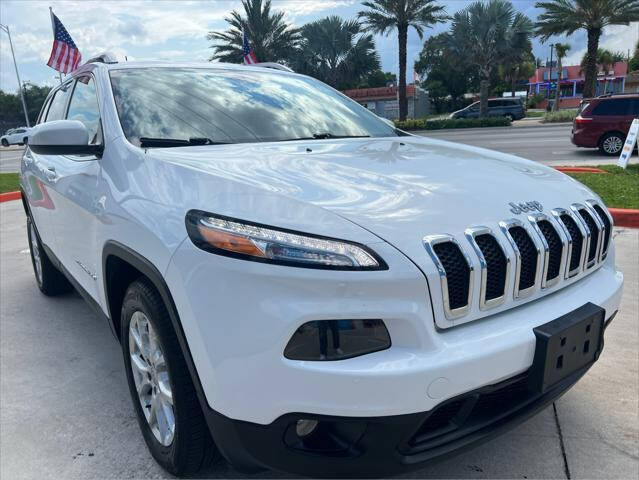 2018 Jeep Cherokee  - $18,797