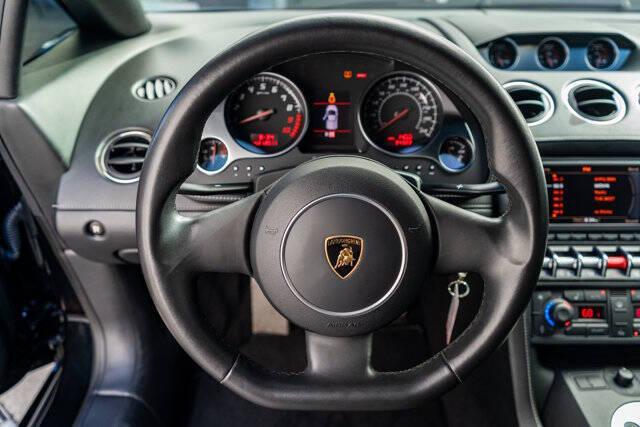 2012 Lamborghini Gallardo 24
