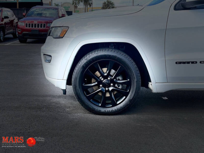 2017 Jeep Grand Cherokee Laredo