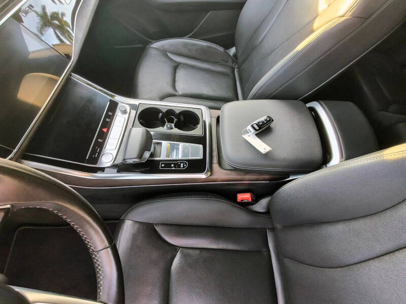 2019 Audi Q8 quattro Prestige 55 TFSI