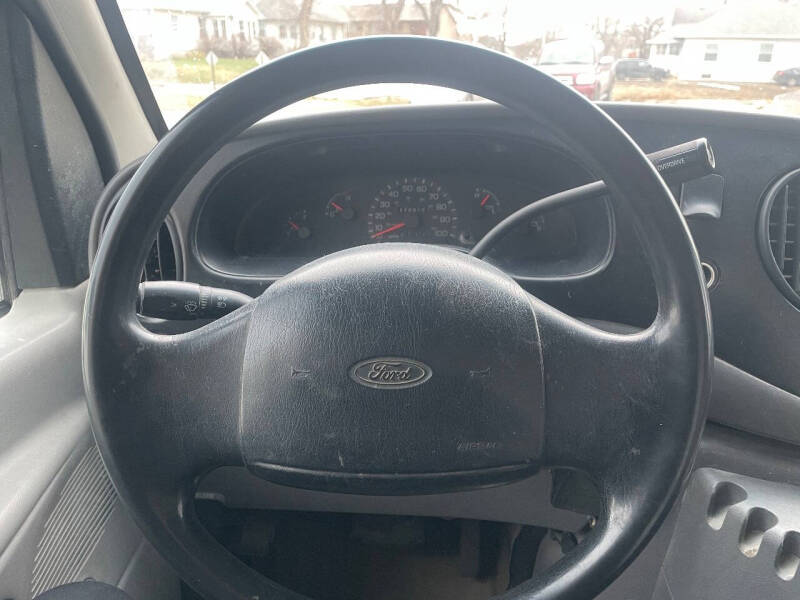 2001 Ford E-Series E-450 SD