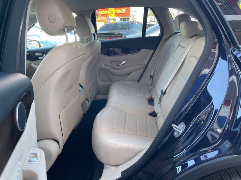 2019 Mercedes-Benz GLC GLC 300