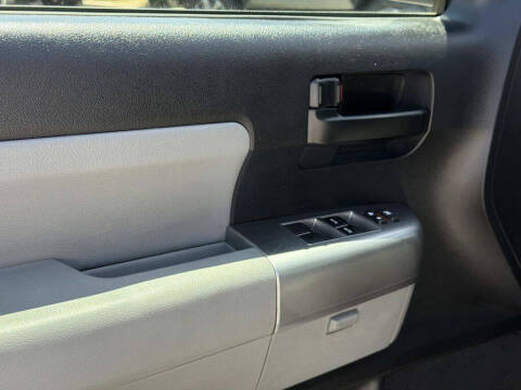 2019 Toyota Sequoia SR5