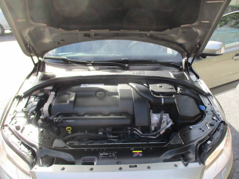 2012 Volvo XC70 T6 Premier Plus