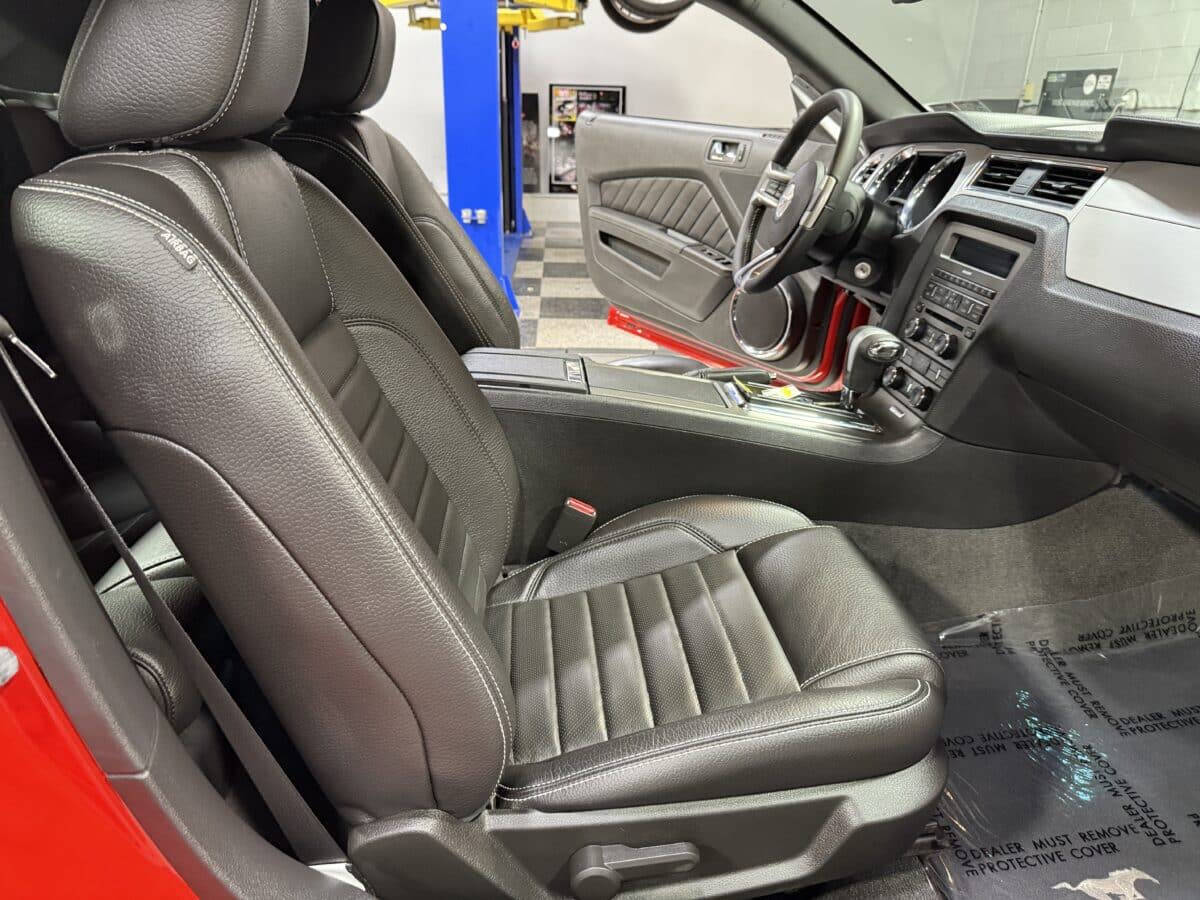2011 Ford Mustang 39