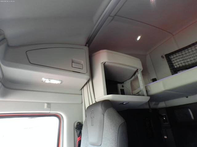 2023 Kenworth T680