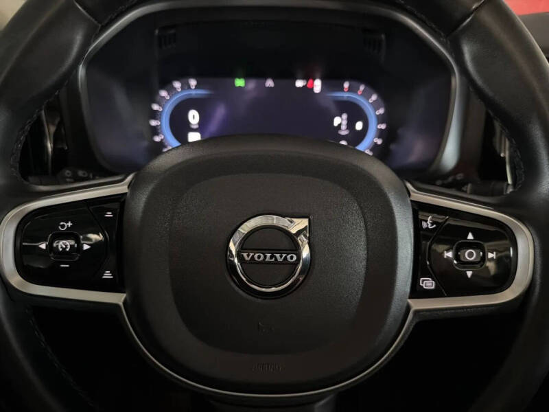 2024 Volvo XC60 B5 Plus Dark Theme