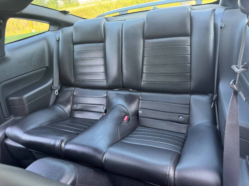 2009 Ford Mustang GT Deluxe