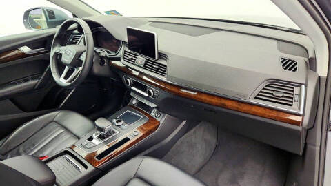 2020 Audi Q5 quattro Premium Plus 45 TFSI