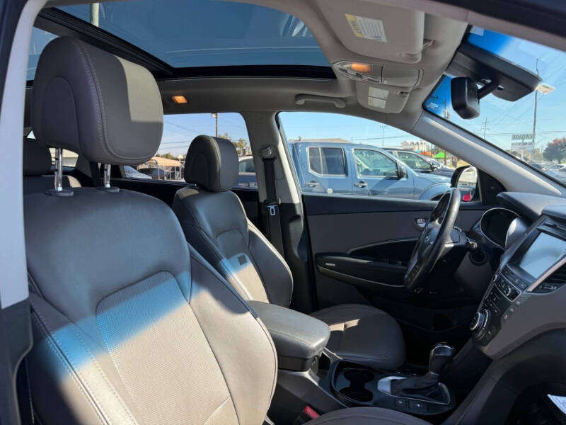 2017 Hyundai Santa Fe Limited Ultimate