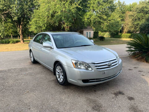 2005 Toyota Avalon for sale at Sertwin LLC in Katy TX