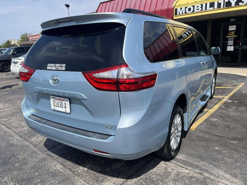 2016 Toyota Sienna