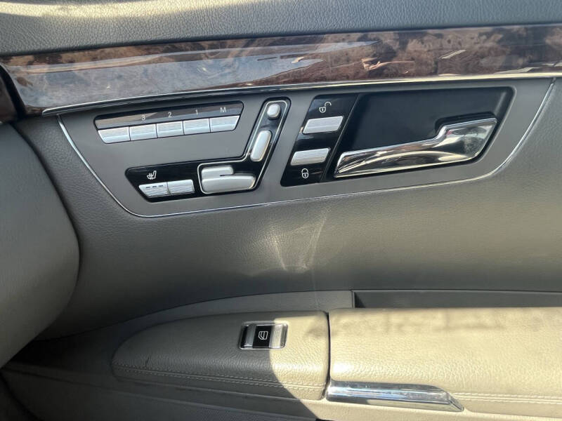 2007 Mercedes-Benz S-Class S 550