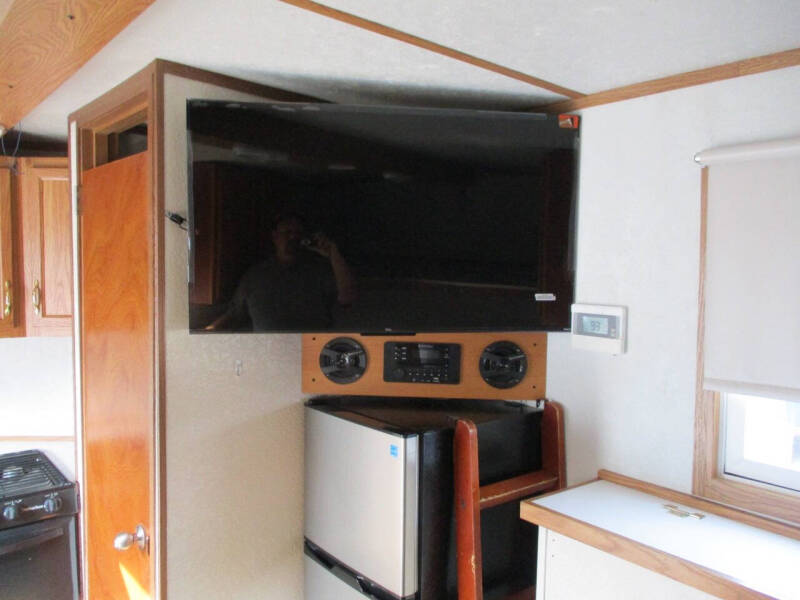 2008 ICE CASTLE 17' FISH HOUSE