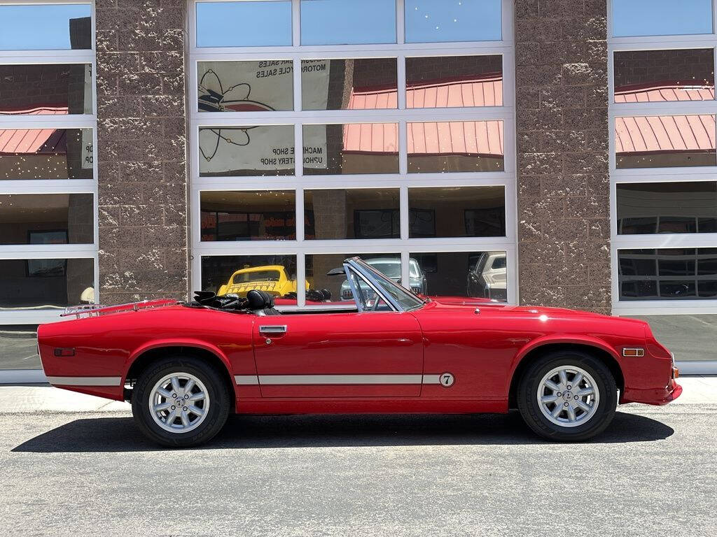 1974 Jensen Jensen-Healey 2