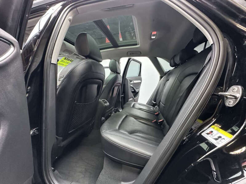 2015 Audi Q3 2.0T quattro Prestige