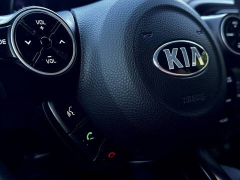 2017 Kia Soul +