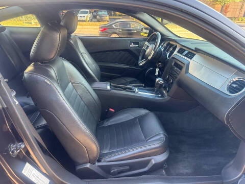 2012 Ford Mustang V6 Premium
