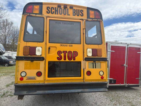 2009 Freightliner B2 Chassis