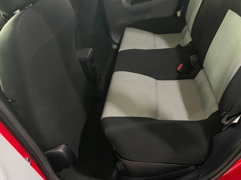 2013 Toyota Prius c Two