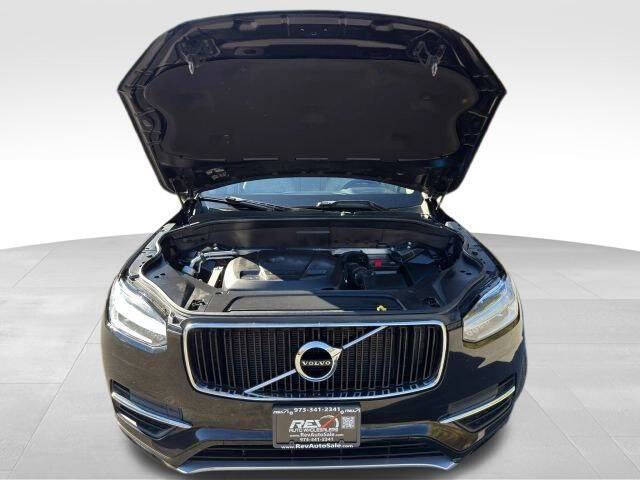 2018 Volvo XC90 T6 Momentum