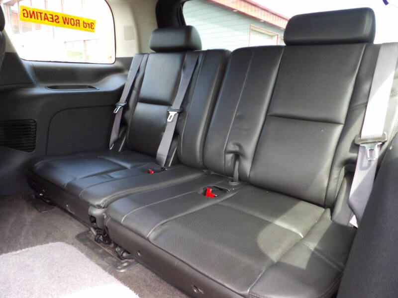 2011 Cadillac Escalade Luxury