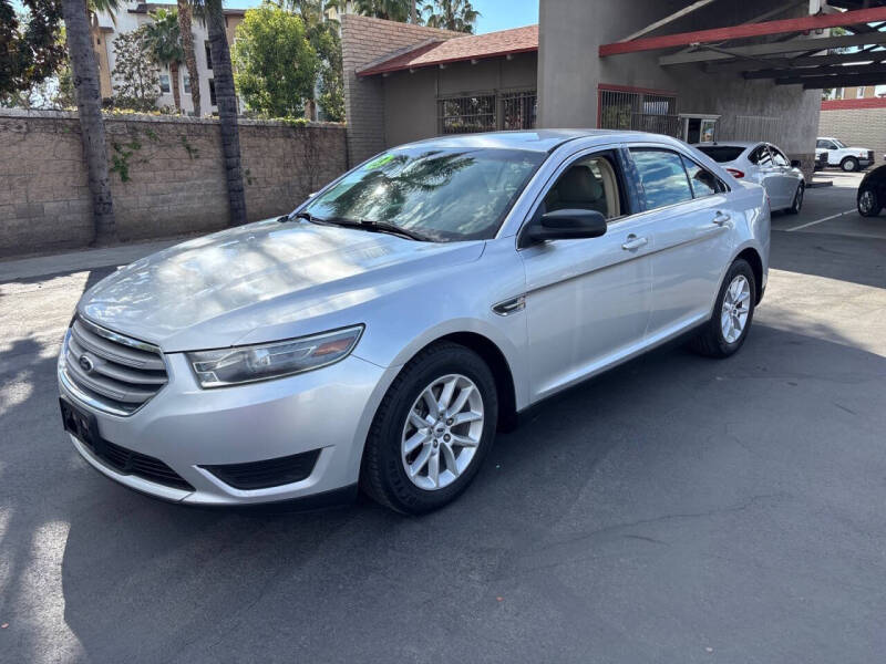 2013 Ford Taurus SE