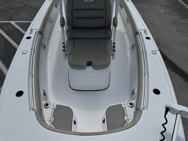 2021 Sportsman Boat Masters 2670E