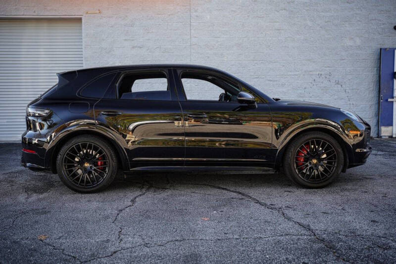 2022 Porsche Cayenne GTS