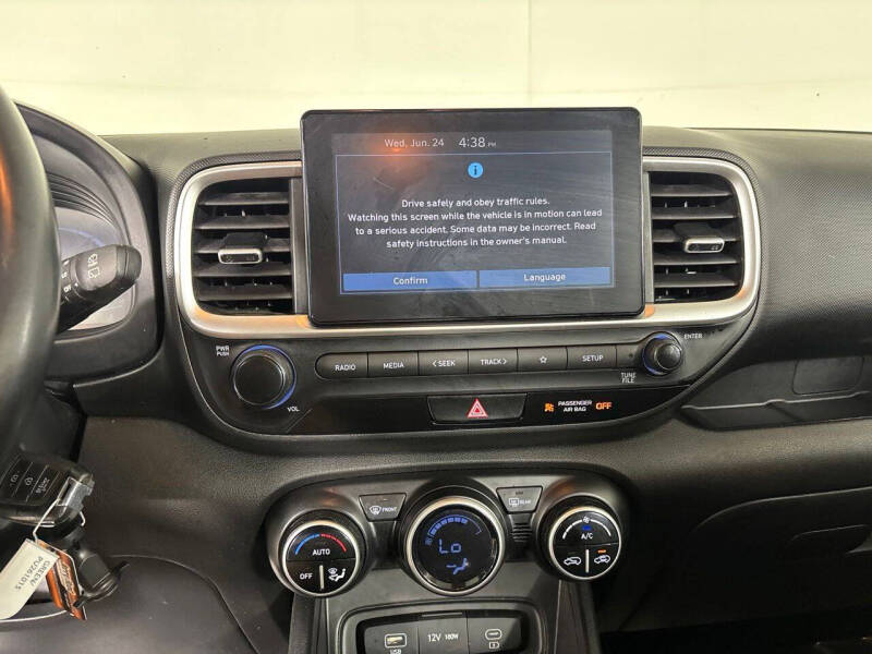 2023 Hyundai Venue SEL