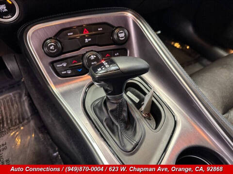 2016 Dodge Challenger SXT Plus