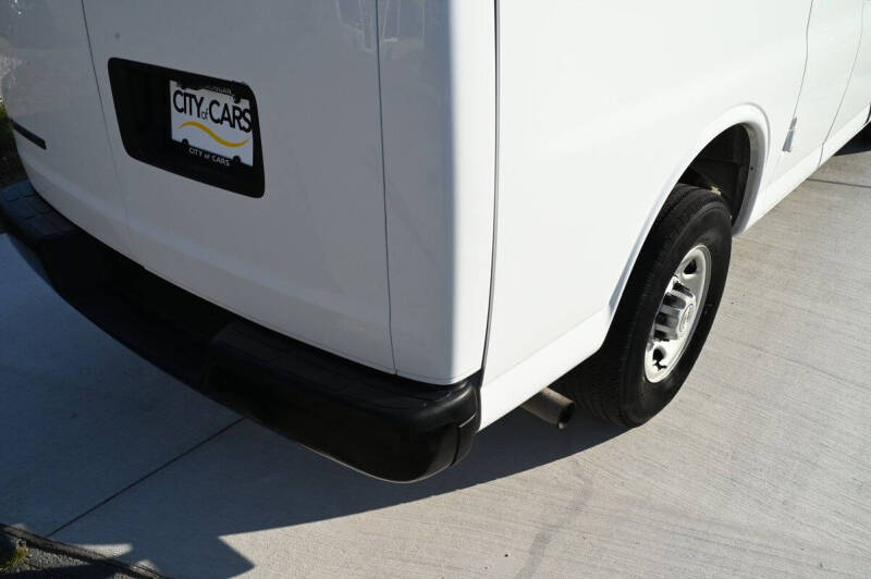 2023 Chevrolet Express 2500