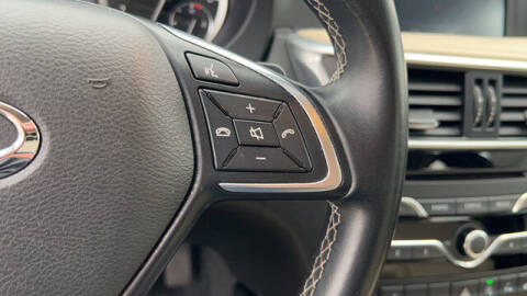 2018 Infiniti QX30 Premium