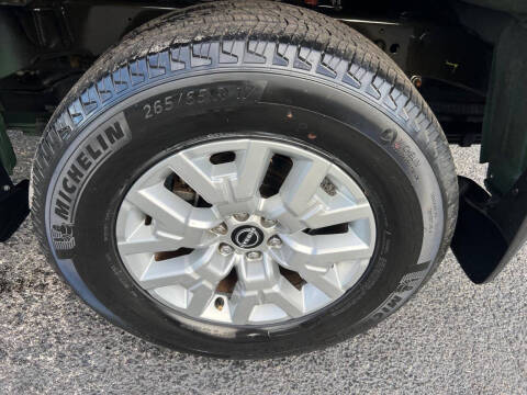 2023 Nissan Frontier SV