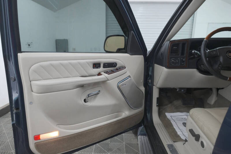 2005 Cadillac Escalade ESV Platinum Edition