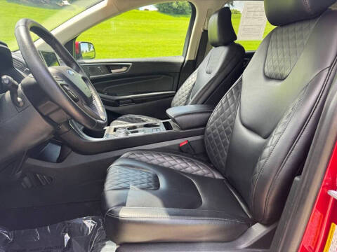 2024 Ford Edge Titanium