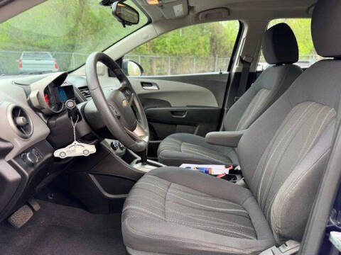 2016 Chevrolet Sonic LT Auto