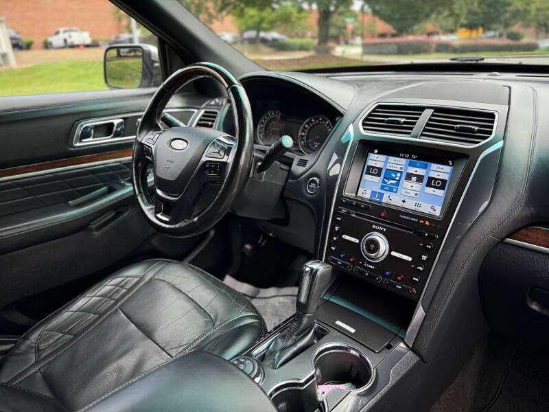 2017 Ford Explorer Platinum