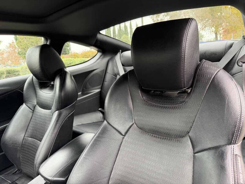 2013 Hyundai Genesis Coupe 3.8 Track