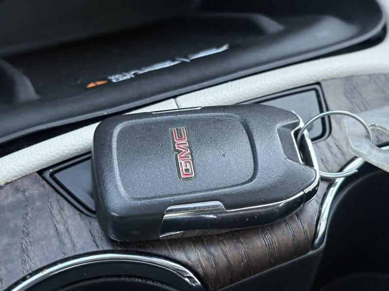 2021 GMC Acadia Denali