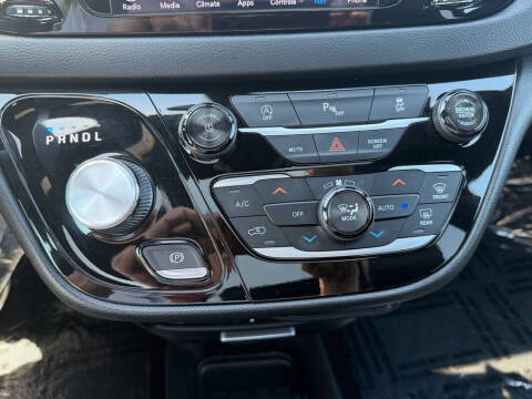 2018 Chrysler Pacifica Touring L Plus